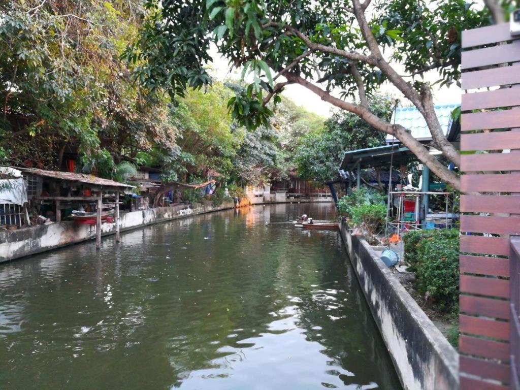 Aiims Tales Canal Boutique House Hotel Bangkok Bagian luar foto