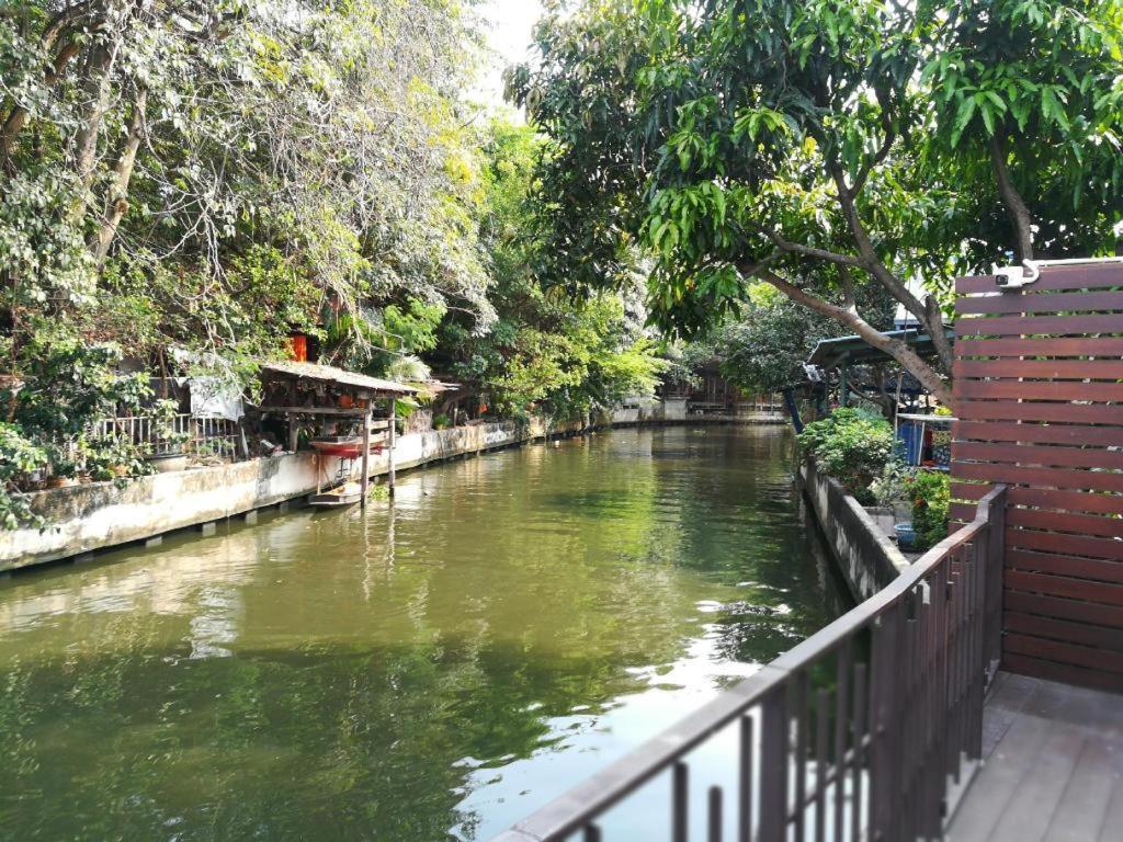 Aiims Tales Canal Boutique House Hotel Bangkok Bagian luar foto