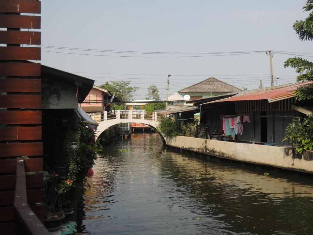 Aiims Tales Canal Boutique House Hotel Bangkok Bagian luar foto